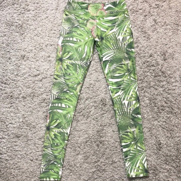 Palm Print Leggings - Picture 3 of 6
